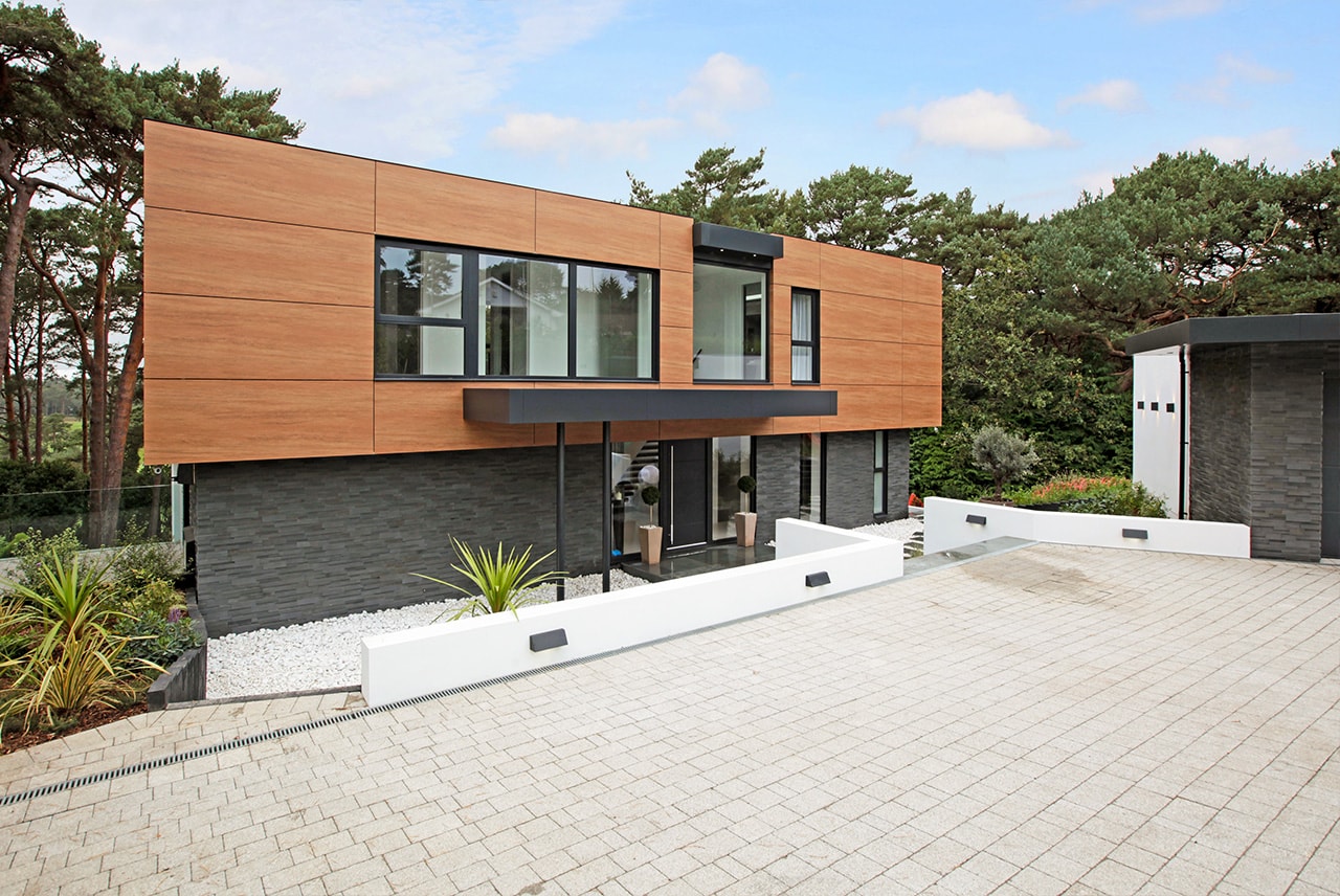 Norstone Aksent 3D Grey Stone used on exterior of modern home in Southern England